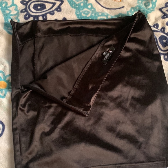 Satin stretch micro-miniskirt - Picture 2 of 3